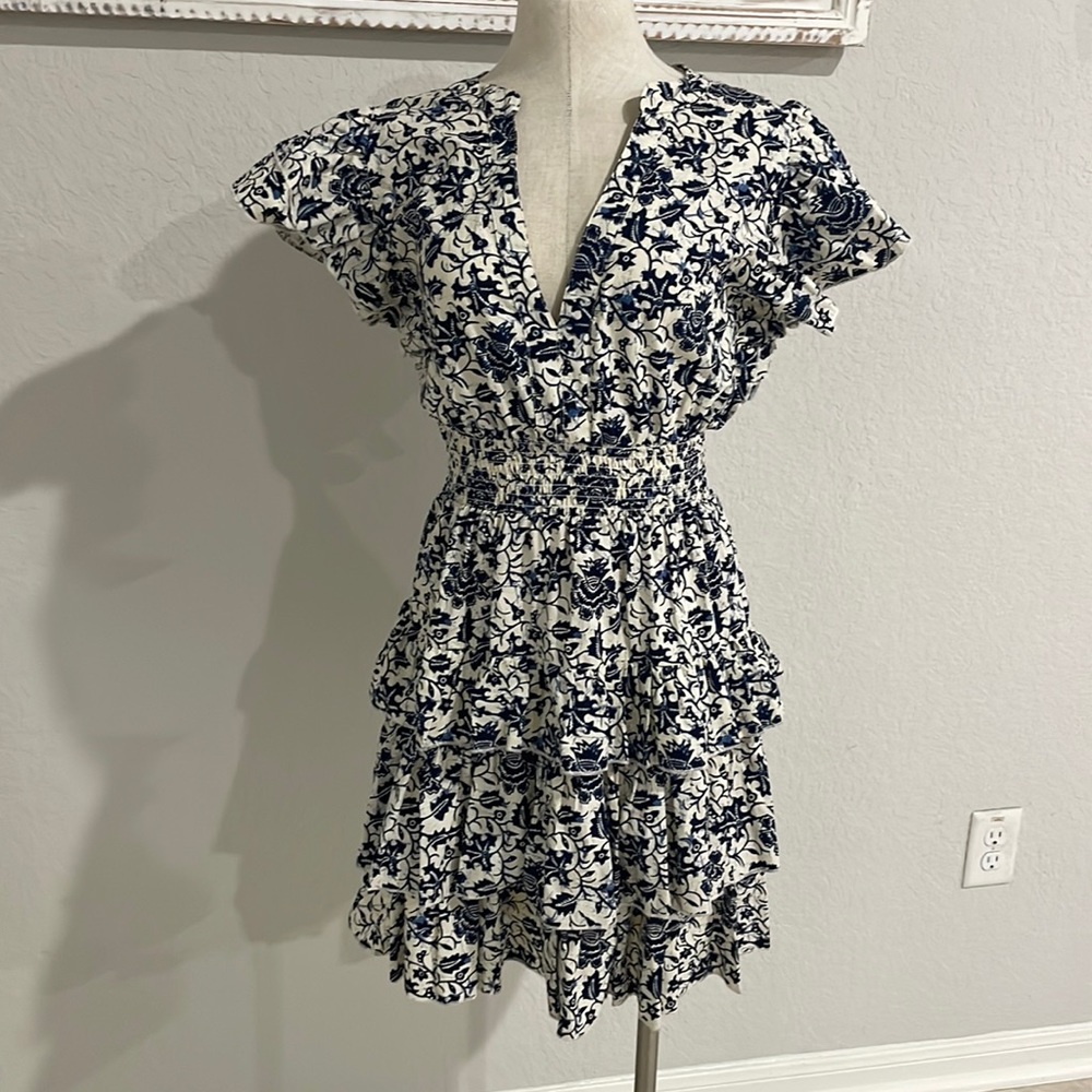 Love the label Isla dress small tiered